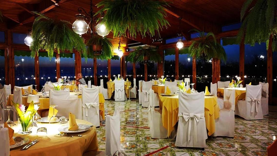 Hotel Villa Pina Antico Francischiello Massa Lubrense Buitenkant foto