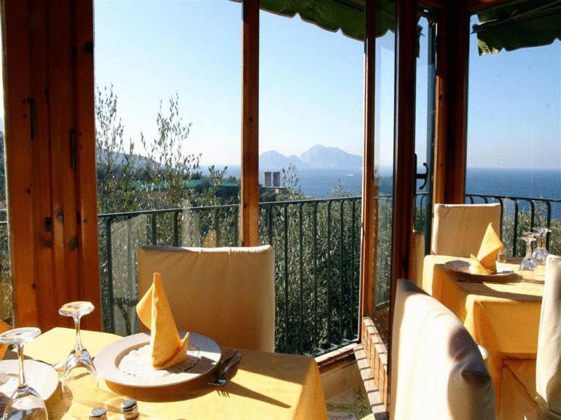 Hotel Villa Pina Antico Francischiello Massa Lubrense Buitenkant foto