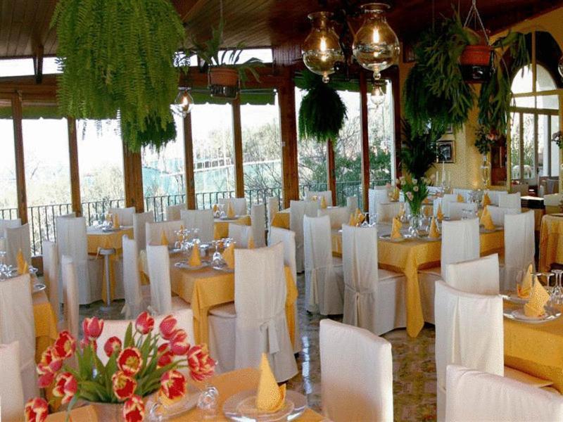 Hotel Villa Pina Antico Francischiello Massa Lubrense Buitenkant foto